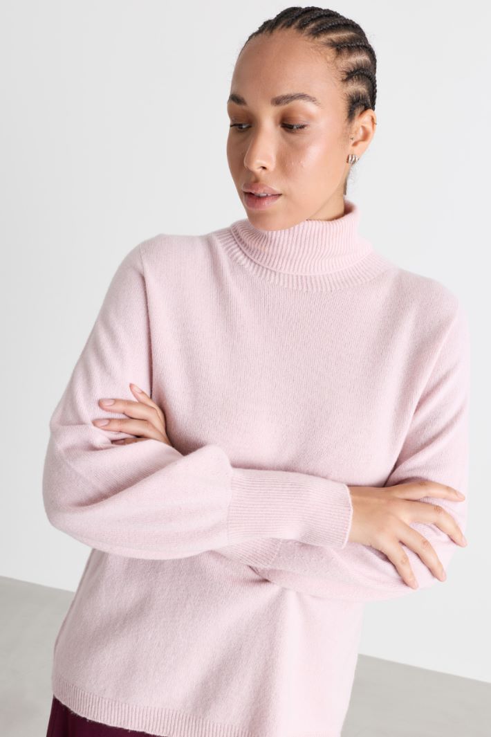 Schmal geschnittener Rollkragenpullover - ROSA - Intrend - 3