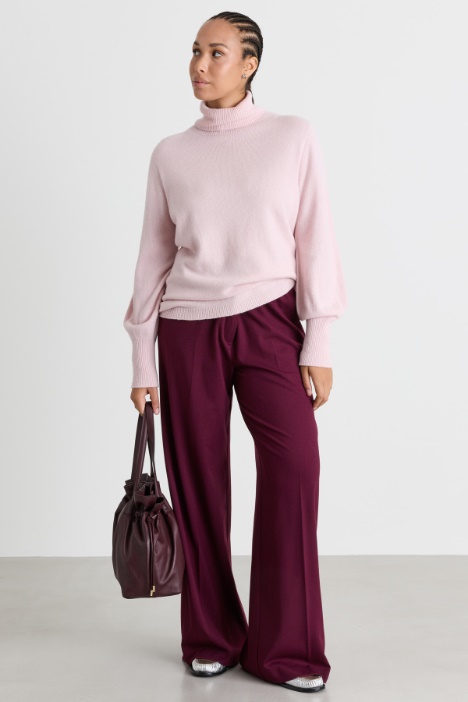Schmal geschnittener Rollkragenpullover - Intrend