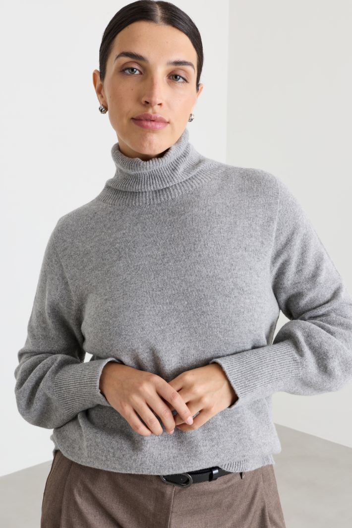 Semi-fitted polo neck jumper - GREY - Intrend - 3