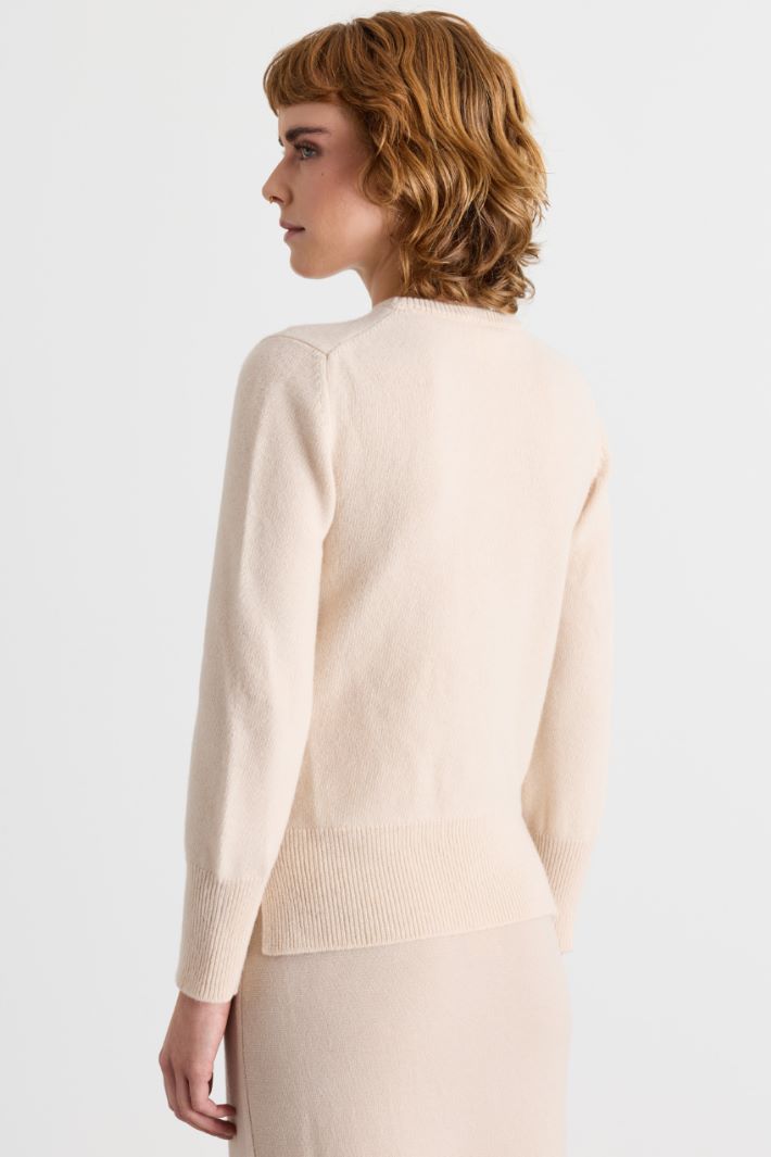 Schmal geschnittener Strickpullover mit kleinen Schlitzen - ELFENBEIN - Intrend - 4