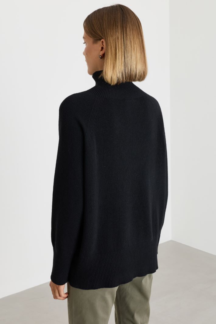 Maglia dolcevita oversize - NERO - Intrend - 4