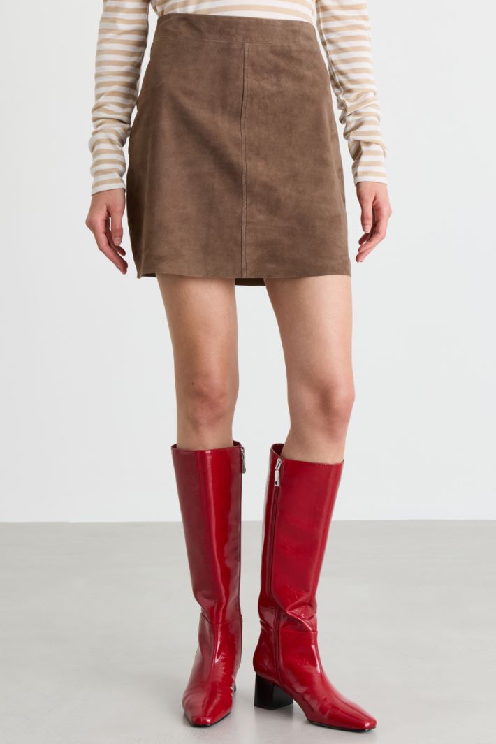 Suede Miniskirt - BROWN - Intrend - 2