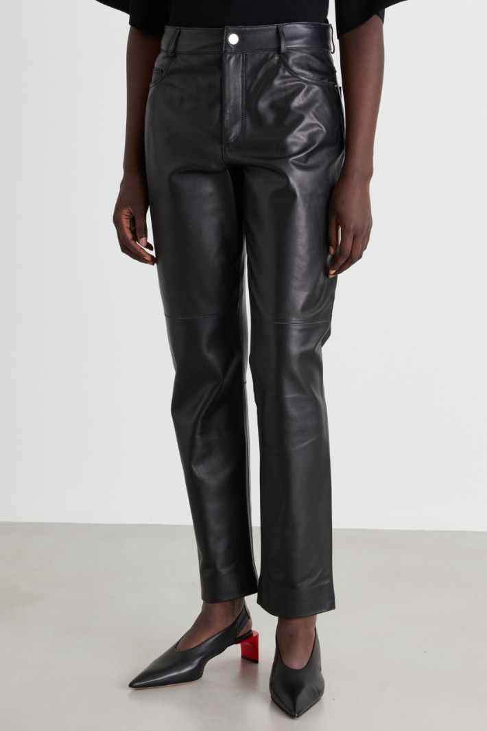 Pantalón de piel con costuras - NEGRO - Intrend - 2