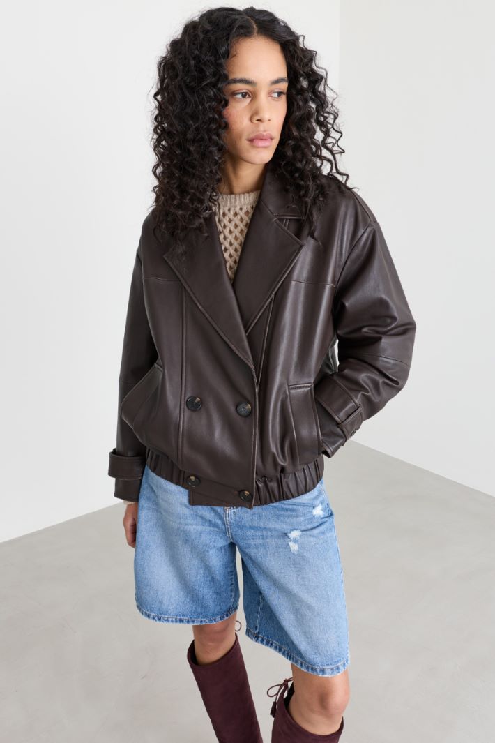 Aged-effect leather short double-breasted coat - BROWN - Intrend - 2