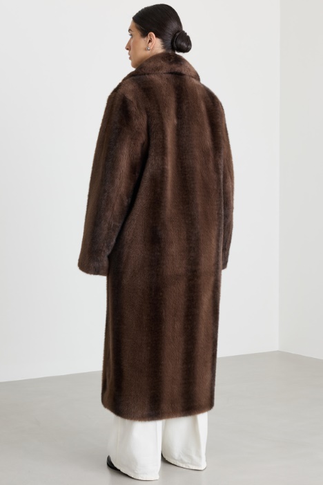 Cappotto lungo in tessuto morbido e caldo