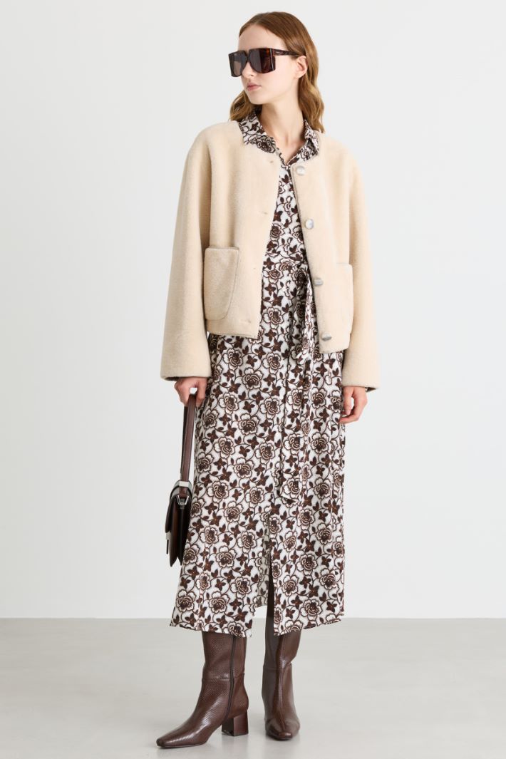 Short Coat with Scarf - BEIGE - Intrend