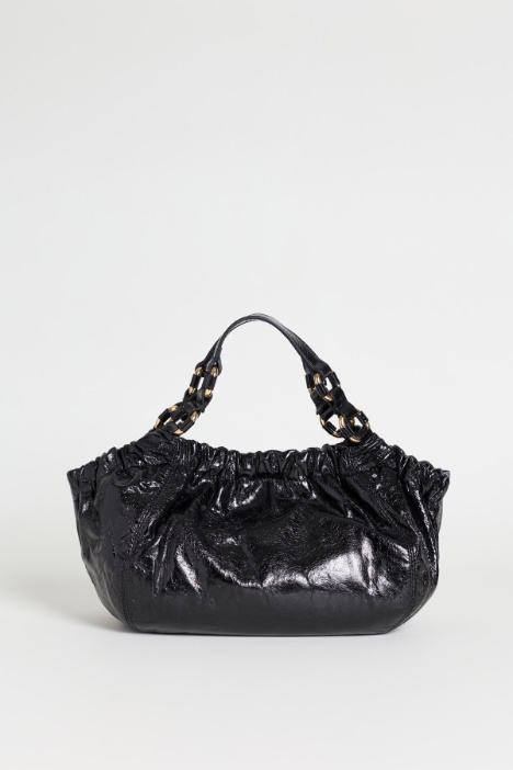 Handtasche aus glänzendem Leder mit Raffungen - Intrend