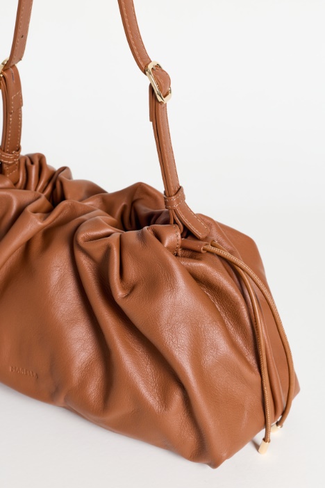 Bolso de mano en piel