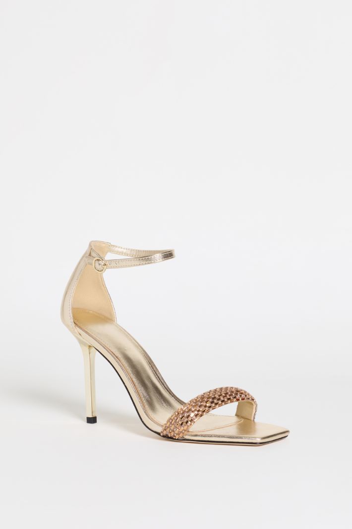 Bronze-Effect Sandals - GOLD - Intrend - 2