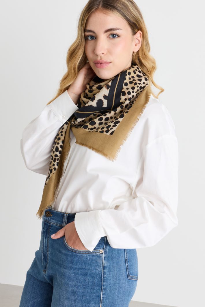 Scialle in lana con stampa animalier - ANIMALIER - Intrend - 2