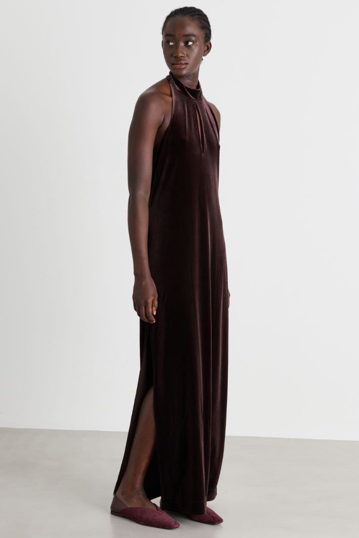 Sleeveless velvet dress - BROWN - Intrend - 2