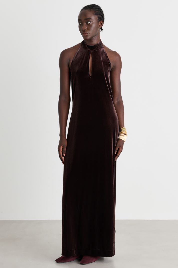 Sleeveless velvet dress - BROWN - Intrend