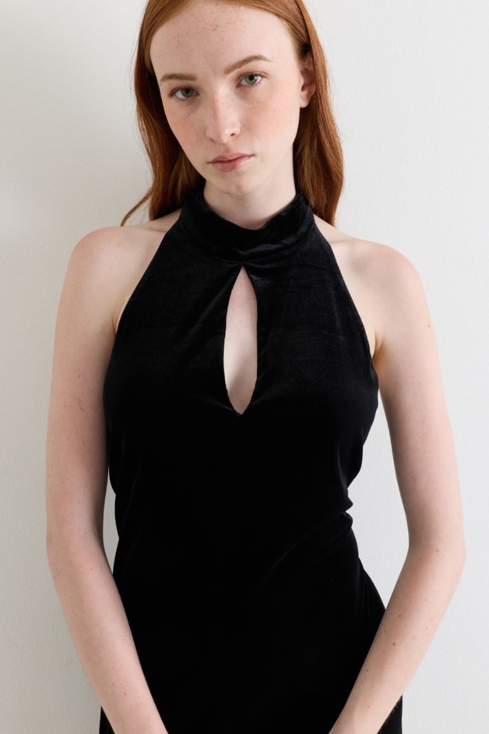 Sleeveless velvet dress - BLACK - Intrend - 3