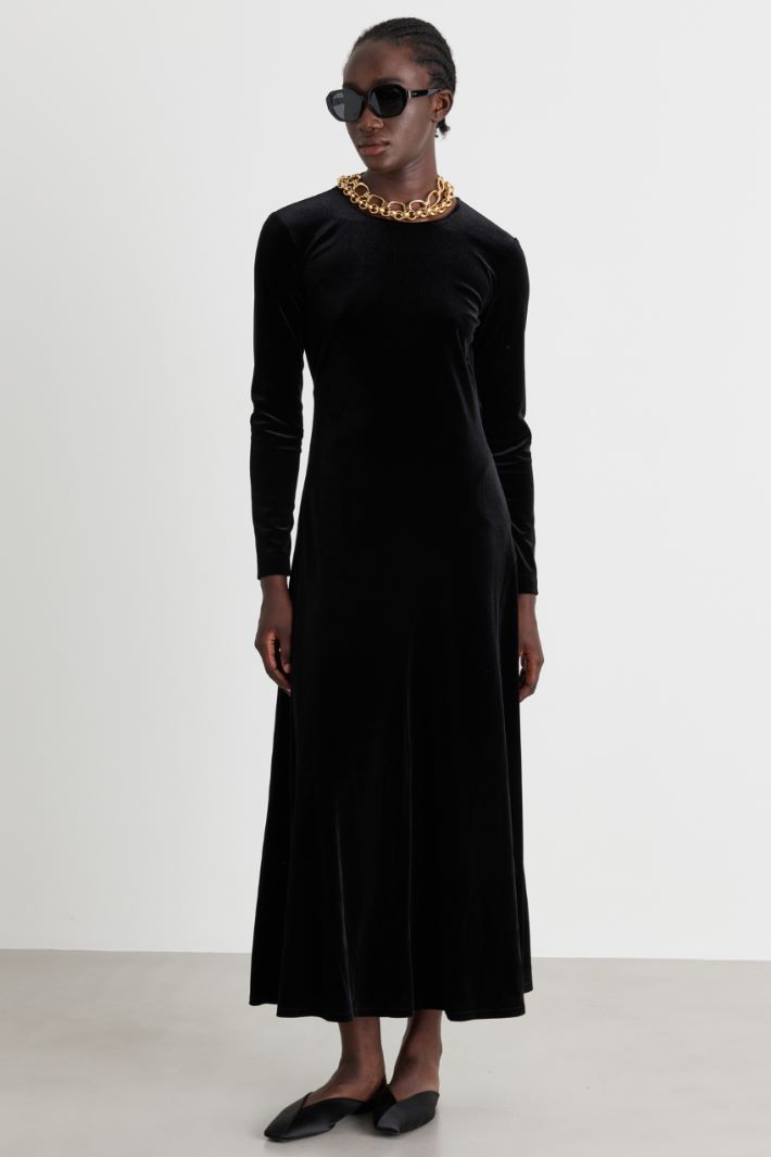 Velvet dress with cut-out back - BLACK - Intrend