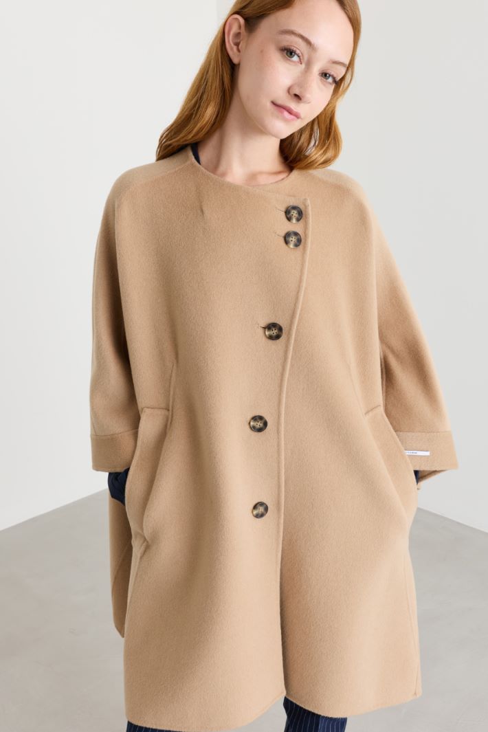 Asymmetric-fastening cape - CAMEL - Intrend - 3