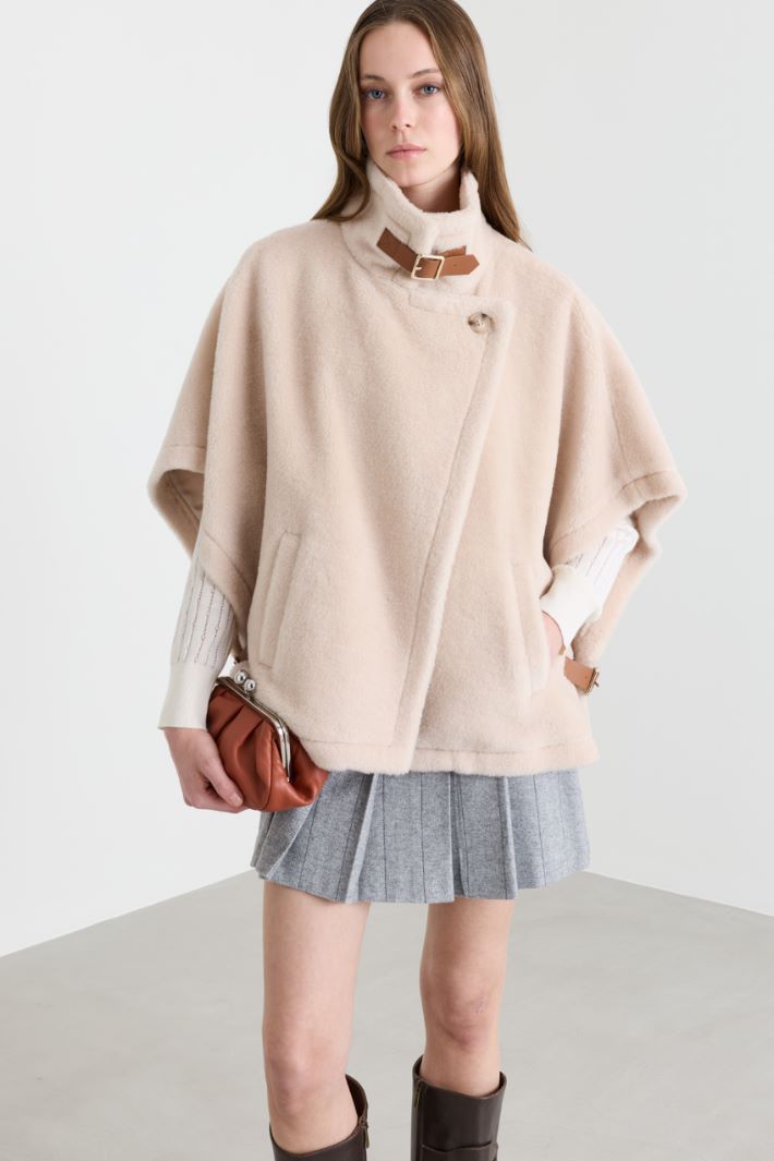 Knitted Cape - BEIGE - Intrend - 2