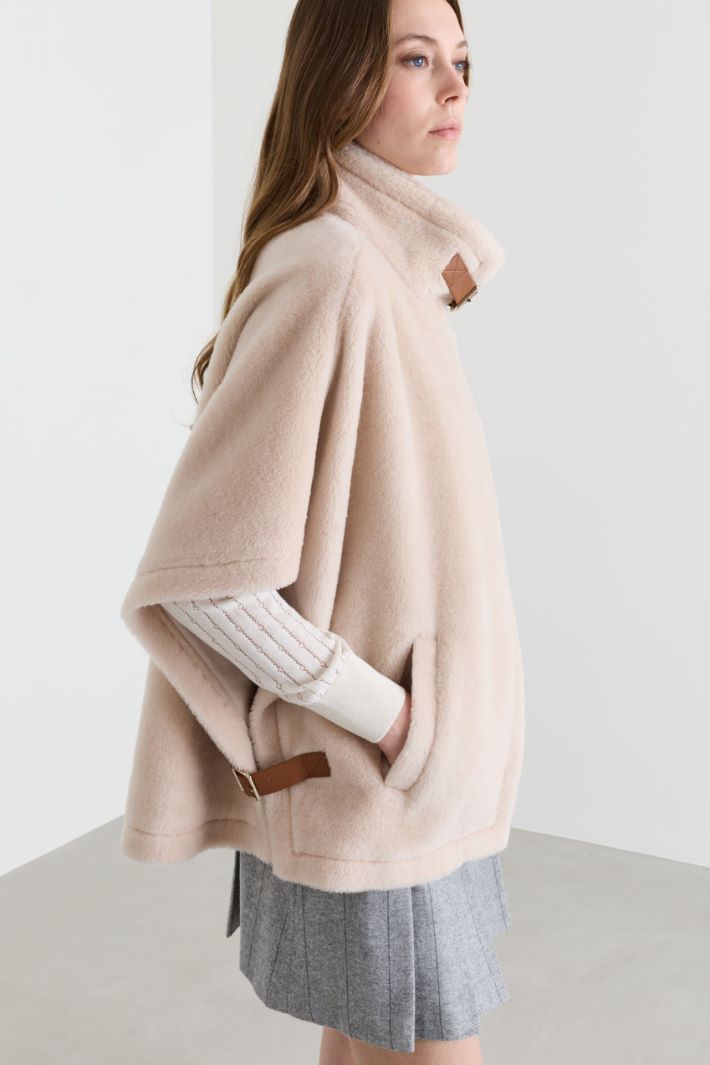 Knitted Cape - BEIGE - Intrend - 3