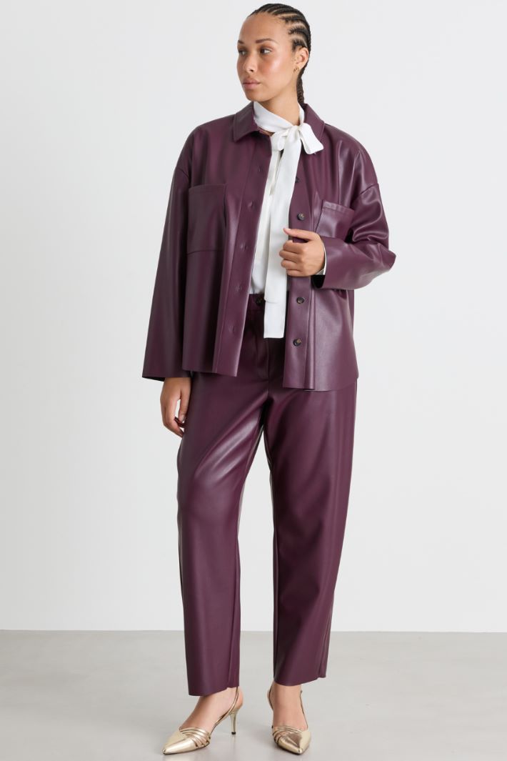 Coated jersey carrot-fit trousers - BORDEAUX - Intrend