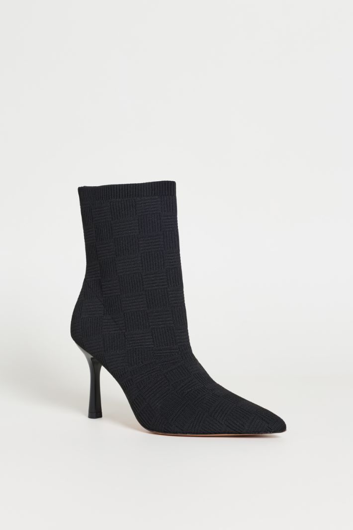 Stretch-knit ankle boots - BLACK - Intrend - 2