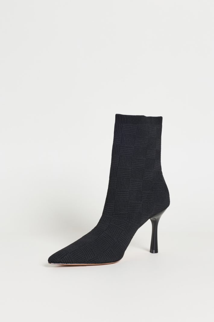 Stretch-knit ankle boots - BLACK - Intrend - 3