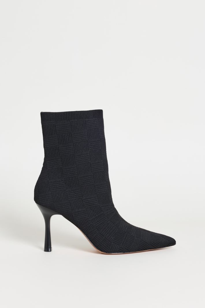 Stretch-knit ankle boots - BLACK - Intrend