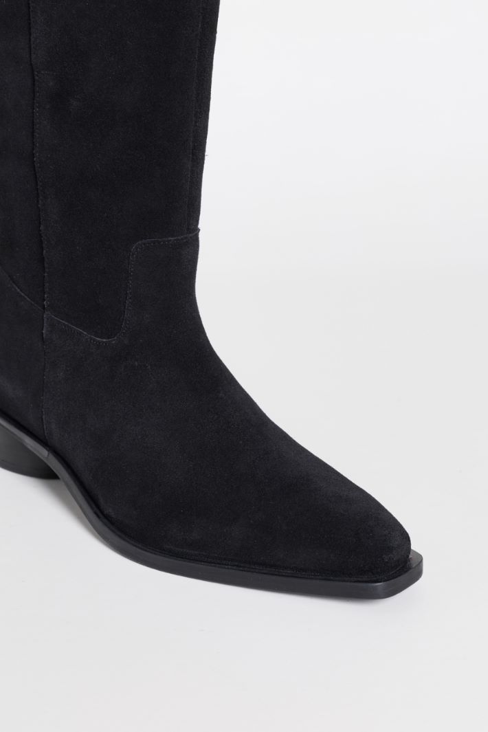 Suede Knee-High Boots - BLACK - Intrend - 4