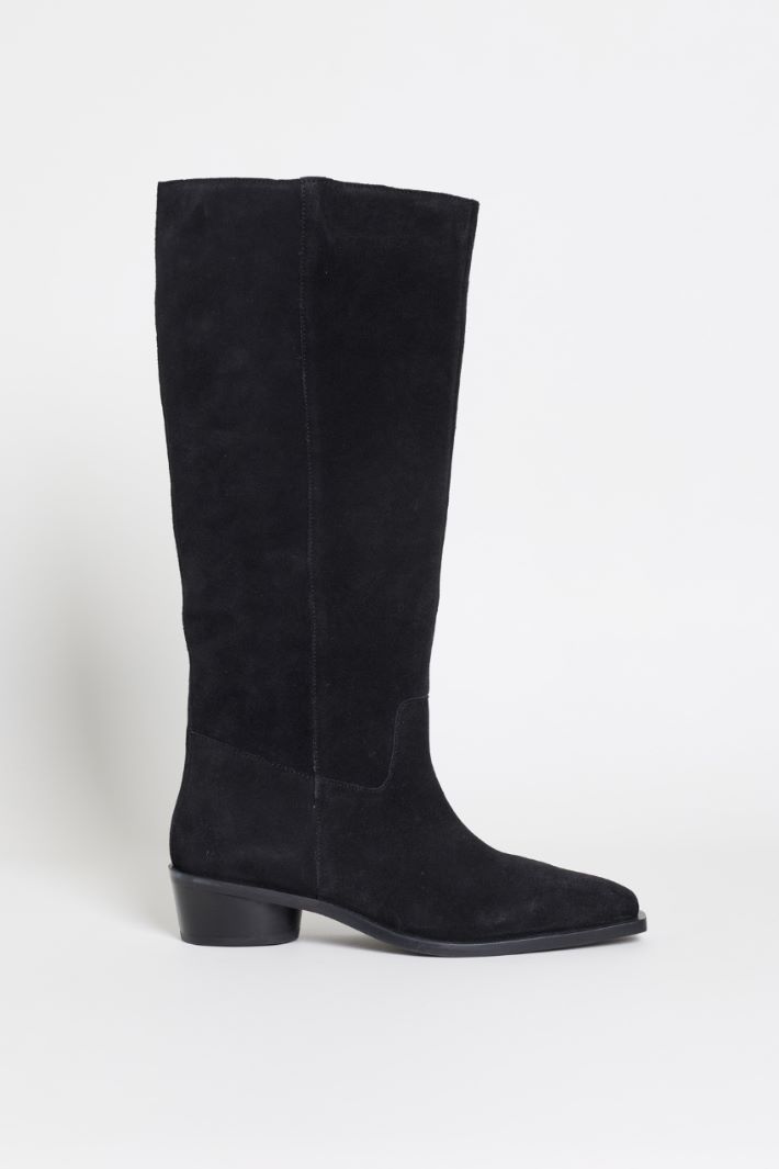 Suede Knee-High Boots - BLACK - Intrend