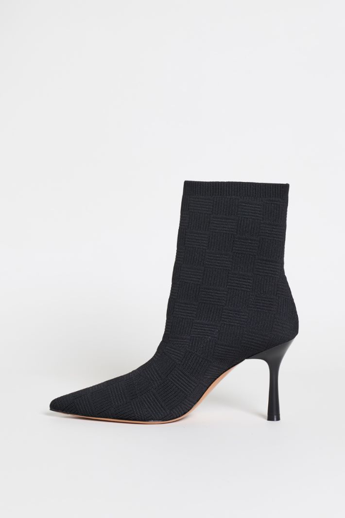 Stretch-knit ankle boots - BLACK - Intrend - 3