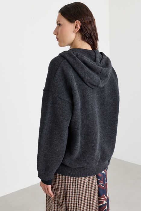 Felpa in maglia con cappuccio