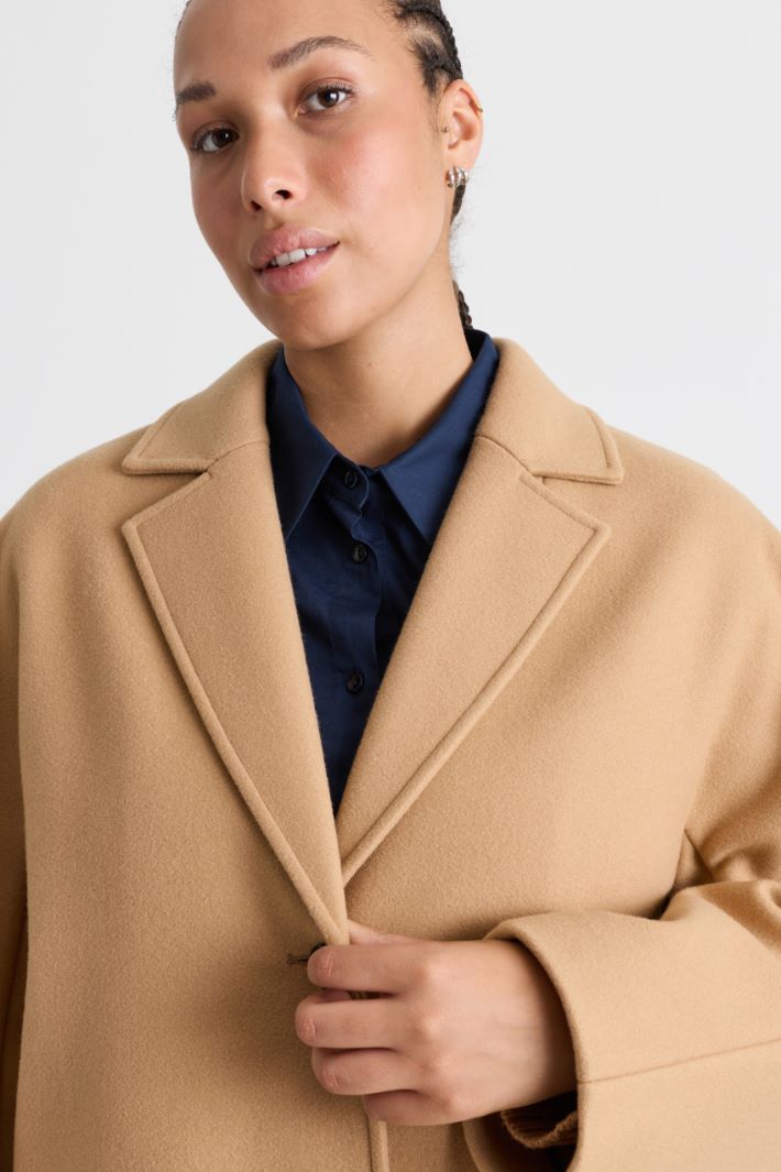Stretch jersey short double-breasted wool coat - CAMEL - Intrend - 3