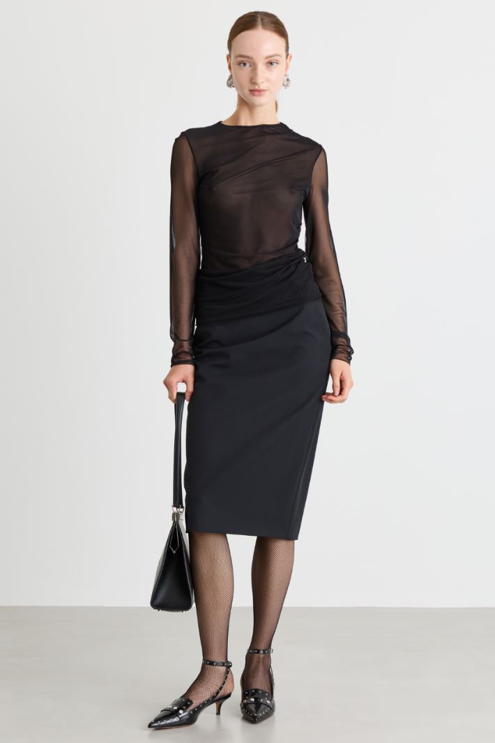 T-shirt in tulle doppiato - NERO - Intrend