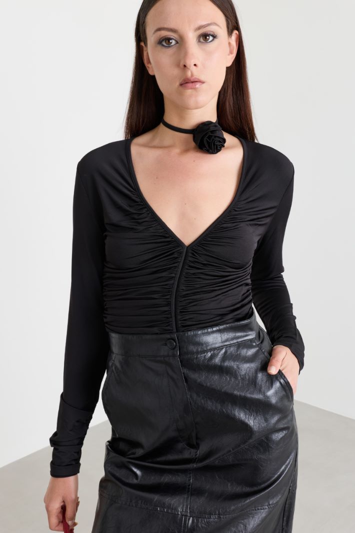 Top con scollo a V - NERO - Intrend - 2