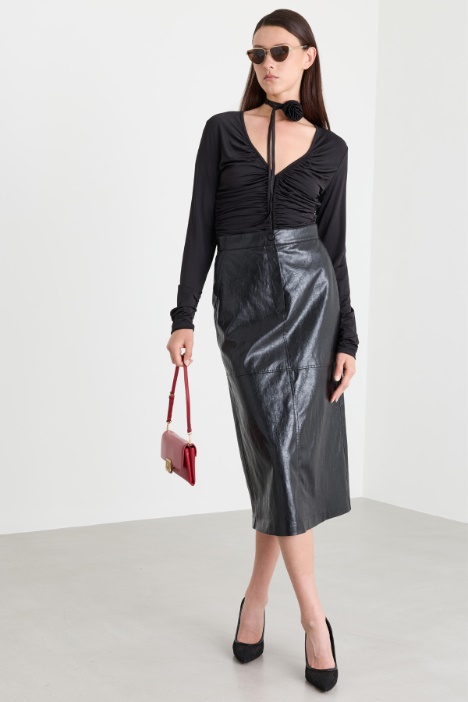 Top con scollo a V - Intrend