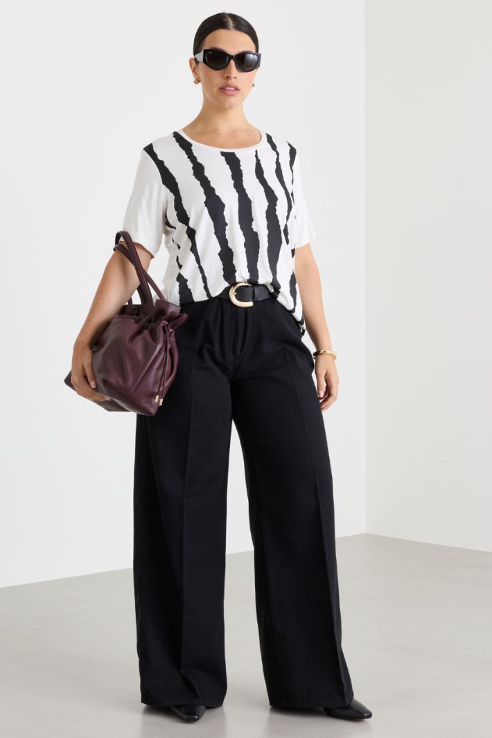 T-shirt in jersey con stampa - BIANCO NERO - Intrend