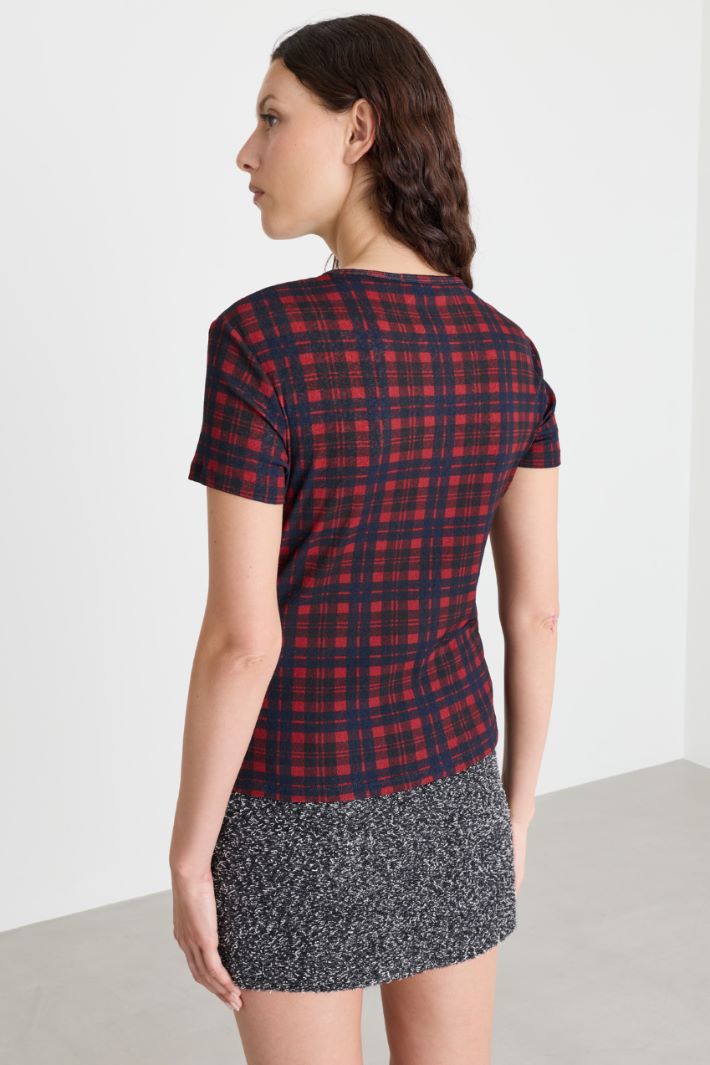 T-shirt aderente in jersey tulle - ROSSO NERO BLU - Intrend - 4