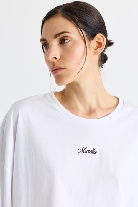 T-shirt con ricamo