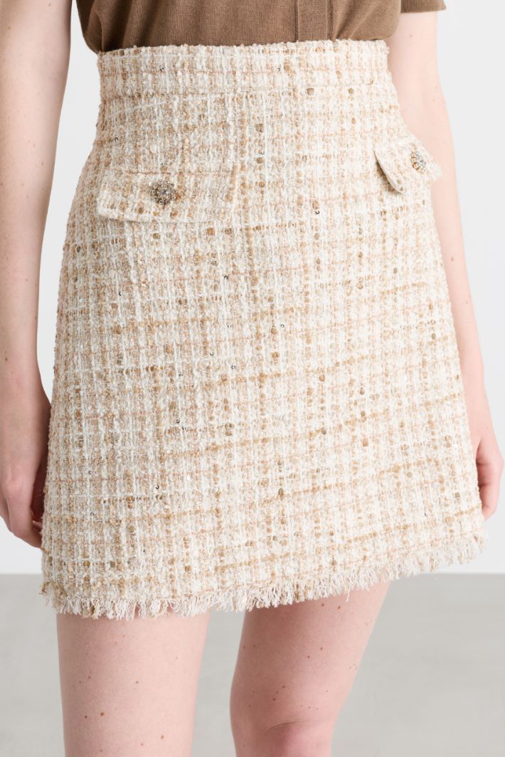 Sequinned basketweave miniskirt - CAMEL WHITE - Intrend - 3