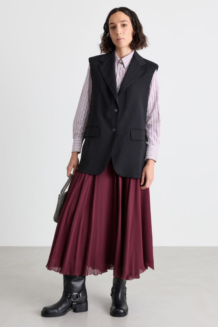 Stretch Shirt with Asymmetric Hem - BORDEAUX - Intrend