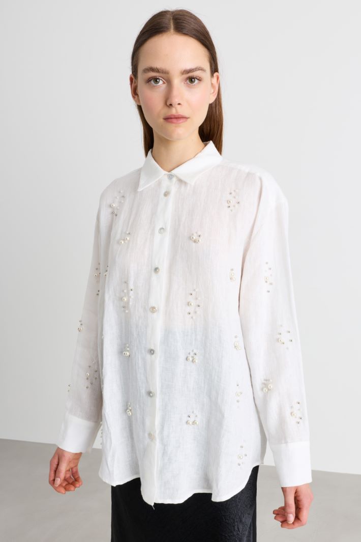 Camicia ampia con perle e borchie - BIANCO - Intrend - 2