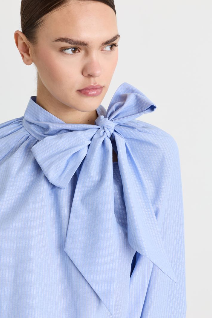 Blusa in popeline con fiocco - AZZURRO - Intrend - 3