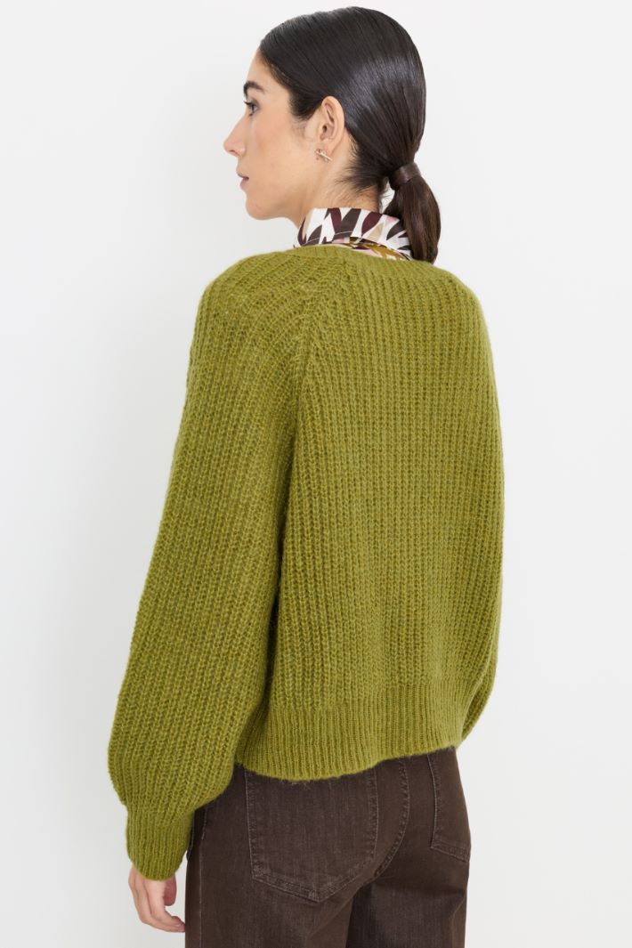 Wide V-neck cardigan - GREEN - Intrend - 4