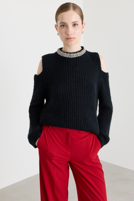 Cut-out jumper - Intrend