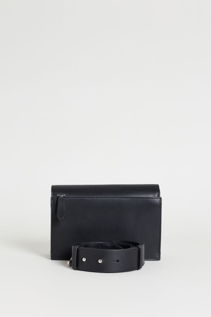 Small leather crossbody bag - BLACK - Intrend - 3