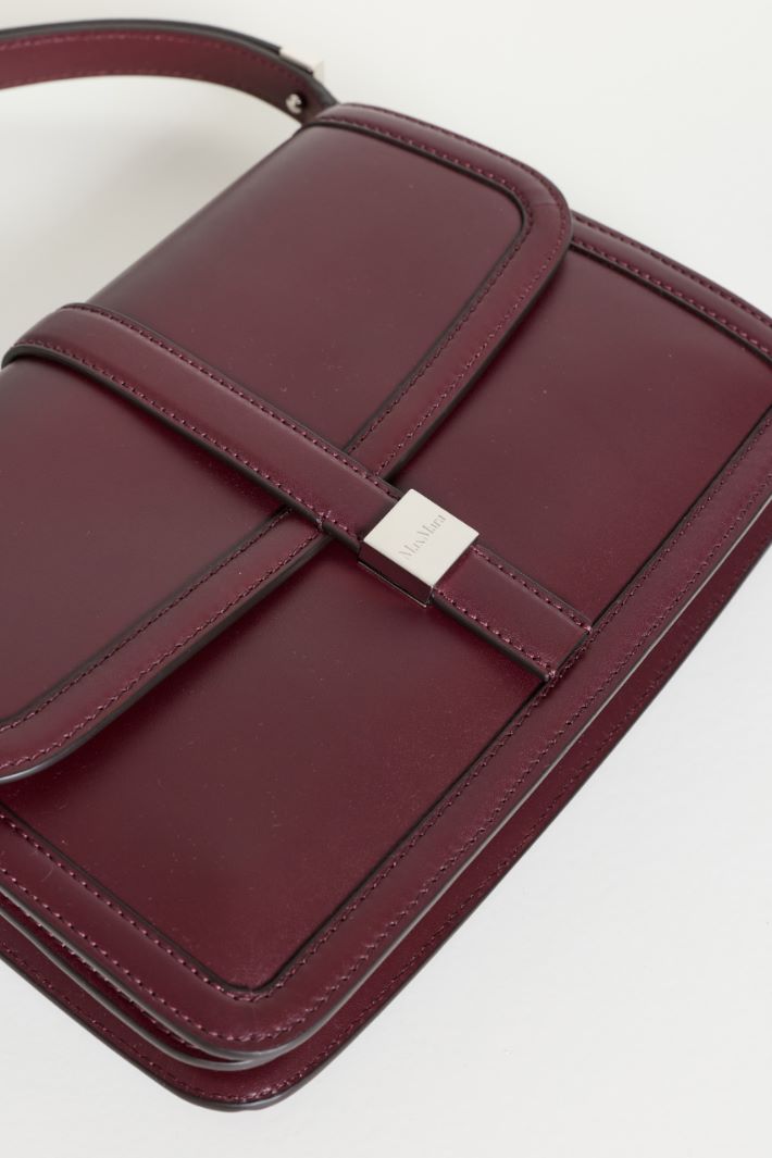 Smooth leather handbag - BORDEAUX - Intrend - 4