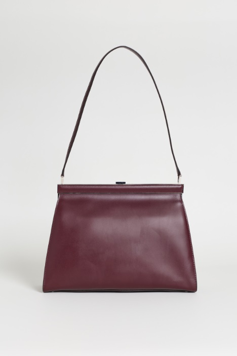 Bolso de piel con acabado satinado