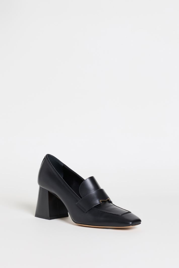 Mocassins à talon en cuir - NOIR - Intrend - 2