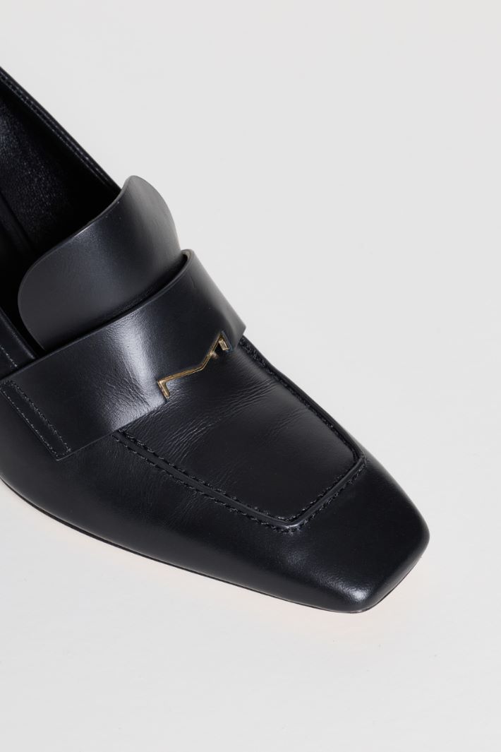 Mocassins à talon en cuir - NOIR - Intrend - 4