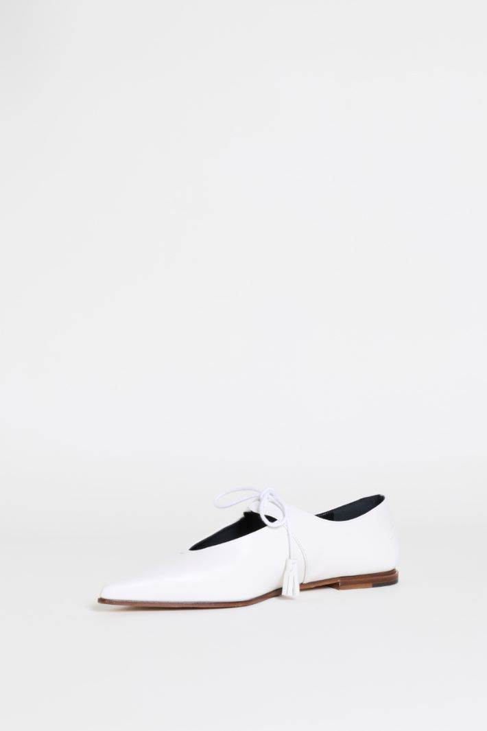 Smooth leather lace-up ballet flats - WHITE - Intrend - 3