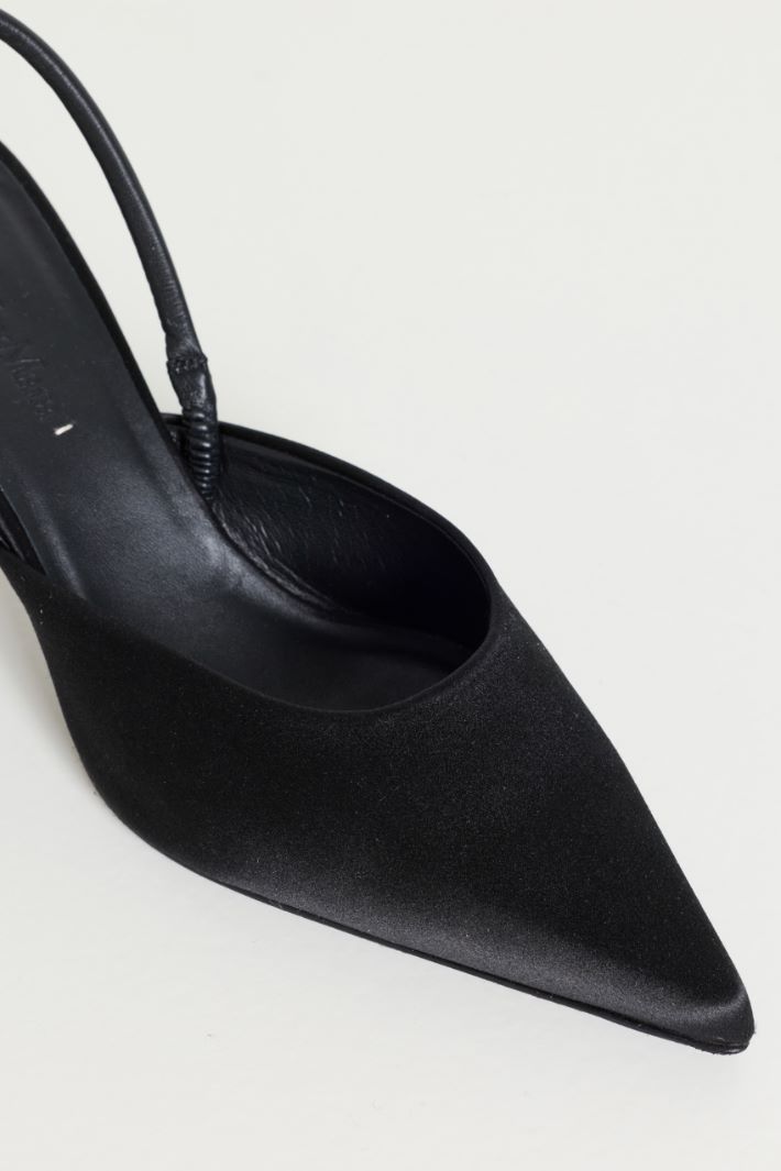 Silk and Viscose Satin Slingbacks - BLACK - Intrend - 4