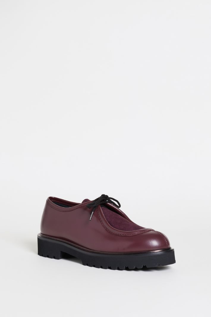 Polished leather lace-ups - BORDEAUX - Intrend - 2